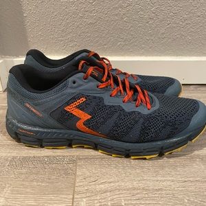 361 Degrees Taroko Running Shoe Denim/Midnight Blue Orange Quikfoam. M10.5